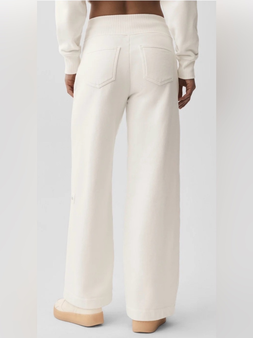 ALO Serenity Yoga Women’s Wide-Leg Sweatpants - Cream size S
